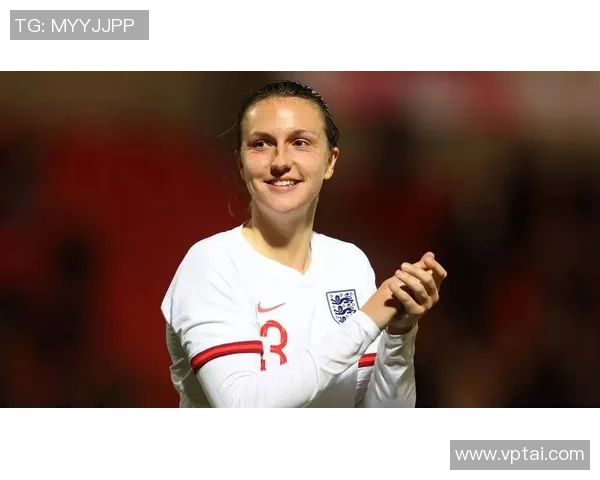 国外女足球星因贫困境遇引发关注呼吁改善运动员保障